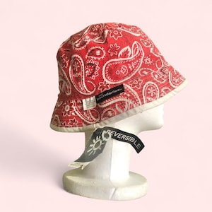 RARE 2000s Y2K Paisley Red Bandana Bucket Hat Summer 90s Hip Hop Grunge Skater Totally Rad 90s Outfits: Jersey & Bandana Edition for Women main image 2