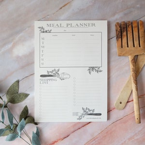 A4 Weekly Meal Planner Pad: Eco-Friendly Recycled Paper Shopping List