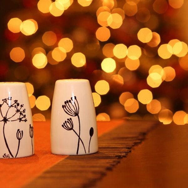 Hand Painted Ceramic Salt and Pepper Shakers Queen Anne's Lace botanical design modern minimalist white Kitchen Decor Decorative Ceramic Art