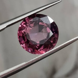 5.62ct. Vintage Natural Pinkish Purple Spinel, Round Mixed Cut, Certified