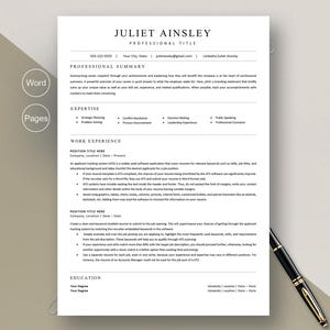 Peut inclure: Un modèle de CV professionnel avec le nom "Juliet Ainsley" en haut. Le CV comprend des sections pour le résumé professionnel, l'expertise, l'expérience professionnelle et l'éducation. Un stylo noir repose sur le côté droit de la page.