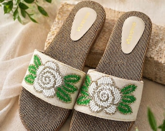 Sandalias planas de verano bordadas con cuentas florales hechas a mano / Estilo bohemio informal