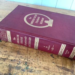 The American College Encyclopedia Dictionary 1952 Designers Decor Red Gold