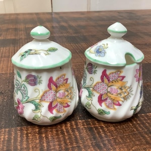 Pair Minton Haddon Hall Condiment Jelly Jar Jam Jar Lid w Notch for Spoon