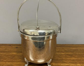 Seau à glace Rogers MCM plaqué argent avec pieds isolés en verre blanc, couvercle rabattable