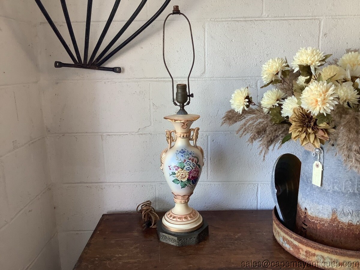 Art Nouveau Newel Post Lamp (J1YZLC) – The Perfect Thing