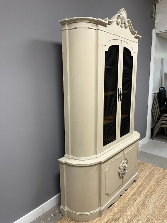 Off white china on sale cabinet