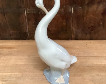 Lladro Goose Figure Turned Neck NAO Hand Made Spain Copyright Daisa 1977