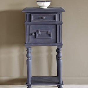Muestra de pintura a la tiza Annie Sloan Old Violet (120 ml), cubre 45 cm. Pintura para muebles a base de agua. imagen 3