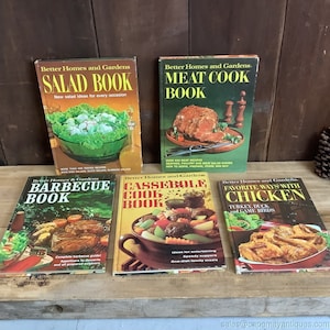 5 Better Homes and Gardens Cookbooks Vintage Chicken Met Casserole Barbecue Sald