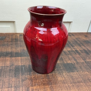 Red Oxblood Art Pottery Vase Ram Pottery Vicki Miller Signed NC 8" Tall 2005