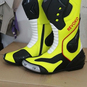 Revoko Leather Motorbike Boots – Custom Made for Racing