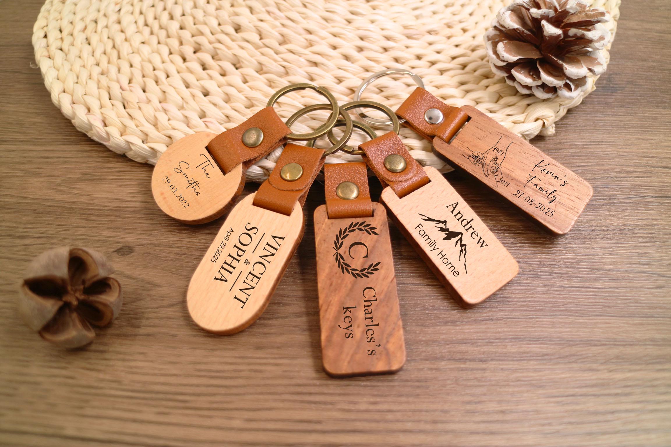 Lot De 40 Porte-clés En Bois Vierges à Graver - Formes Variées - Diamètre 30mm