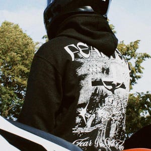 Fearless Hoodie Grunge Streetwear Goth Vintage christliche Kleidung, edgy unisex Sweatshirt, mutige alternative Mode