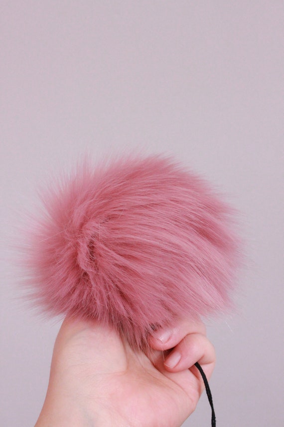 New Mauve Pink Faux Fur Pom Pom. Pompoms for Hats. Pink Pompom. Sew or Tie  on Pompoms. Toque Pompom. Pink Faux Fur. 