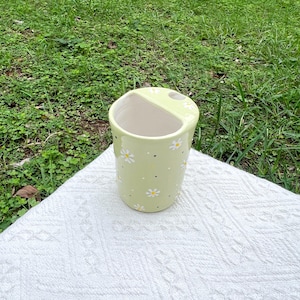 Customize daisy Stoneware Tumbler,Hand Ceramic flowers Coffee Mug,Minimalist To-go Cup,Rustic Sip Mug,Travel Cup,Best Gifts