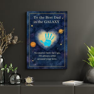 Druckbare Vatertags Handabdruck Karte - Galaxy Space Thema Geschenk von Kindern - Sentimentale Universum Botschaft für den besten Vater der Galaxis