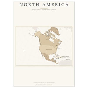 Peut inclure: Une carte politique de l'Amérique du Nord imprimée sur un fond crème. La carte présente des masses terrestres beiges avec des étiquettes en texte noir pour les pays et les capitales. Le titre indique NORTH AMERICA et la projection est précisée en bas.