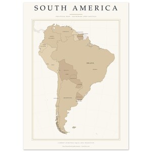 Pode incluir: Um mapa político da América do Sul impresso em tons de bege e creme. O título SOUTH AMERICA aparece no topo, com o subtítulo POLITICAL MAP - COUNTRIES AND CAPITALS abaixo. O mapa apresenta os países e capitais rotulados.