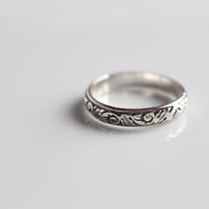Sterling Silver Ring / Silver Ring / Stackable Ring / Minimalist Ring/ Pattern Ring Band/ Floral Ring/ Swirl Band Ring/ Sterling Silver Band