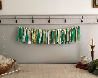 Shabby Chic Yellow, Bright Kelly Green and White Floral Coquette Rag Tie Garland / Daffodil, Sunflower,  Bunting Banner / Cottage Core