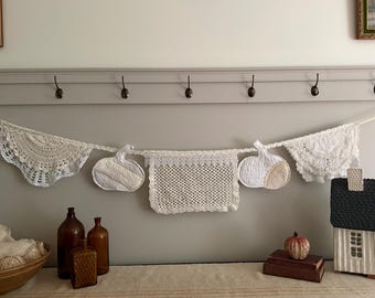 Pumpkin and Doilies Neutral Fall Autumn Halloween Garland / Shabby Chic Vintage Quilt and Doily Pennants / Prim Cottage Core Coquette