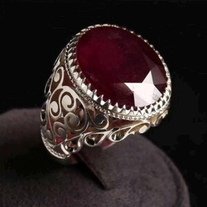 Anillo de rubí de 10 quilates en plata de ley 925, hecho a mano. Anillo de rubí birmano rojo intenso. Regalo para él.