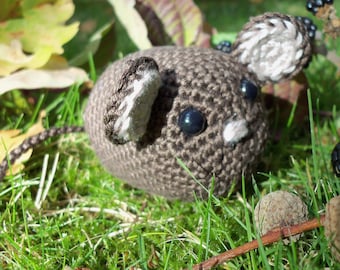 TUTORIAL: Crochet Mouse Pattern