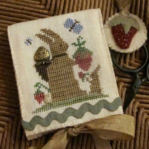 Berry Tyme Needle Case Cross Stitch Pattern image 1