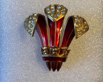 Vtg PEP Prince of Wales Feathers Brooch Red Enamel Rhinestone Crown Gold Tone