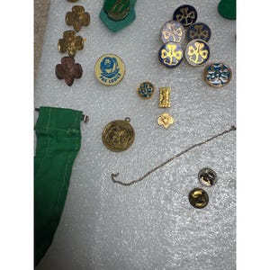 Vintage Girl Scouts & Boy Scouts Pin Badge Lot Uniform Insignia Compass Mixed image 6