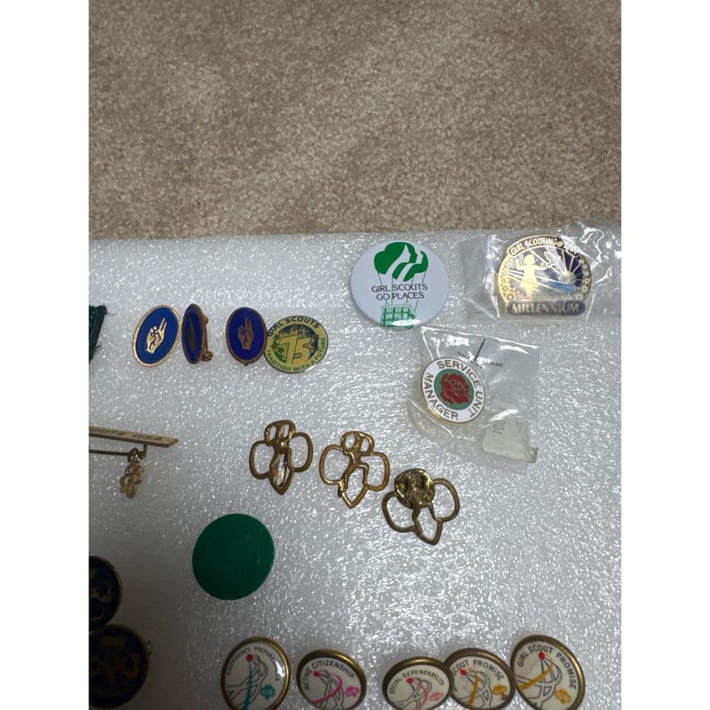 Vintage Girl Scouts & Boy Scouts Pin Badge Lot Uniform Insignia Compass Mixed image 5