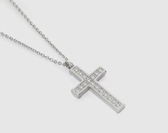 Collana con croce e diamanti sintetici incastonati a pavé / Ciondolo in oro massiccio, gioiello religioso