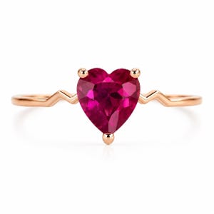 Anello a forma di cuore in oro 14 carati con rubino sintetico / Anello romantico per proposta di matrimonio