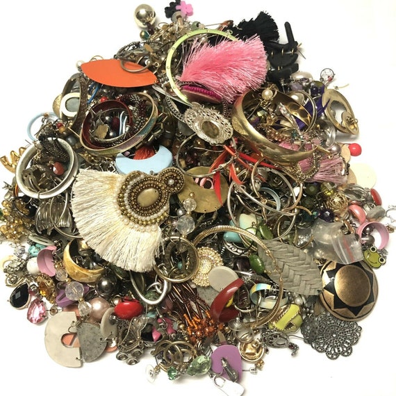 1 Pound Single Earrings Craft Junk Broken Jewelry Lot Vintage Modern