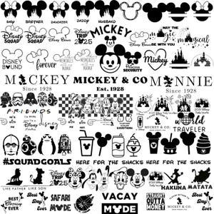 Könnte beinhalten: Eine Sammlung von schwarz-weißen Disney-Grafiken. Designs umfassen Mickey Mouse-Silhouetten, Charakterumrisse, Texte wie "Disney Squad", "Mickey & Co" und Sätze wie "Here for the Snacks."