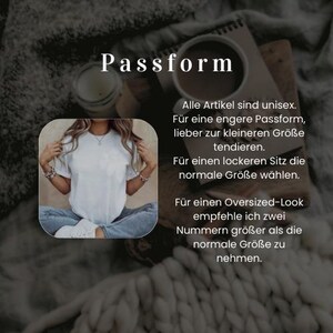 May include: A white t-shirt is worn by a person sitting cross-legged. The text "Passform" is at the top, with German text below describing sizing options. A cup of coffee and a notebook are also visible.