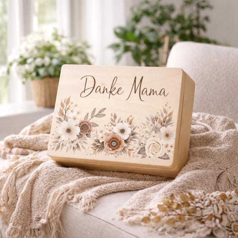 Erinnerungsbox Danke Mama – Geschenk zum Muttertag, Geburtstag oder als Dankeschön – Bedruckte Holzbox mit Herz, Weihnachtsgeschenk für Mama Bild 1
