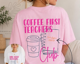 Lehrer Shirt Coffee First oder Kind Heart Teachers Club T Shirt Schulanfang 2026 2027 Geschenk für Lehrerin Backprint - Bio Baumwolle