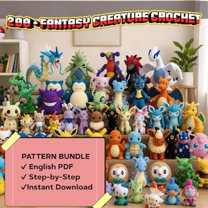 Puede incluir: Una colección de numerosas figuras de ganchillo coloridas que representan varias criaturas fantásticas. Un letrero rosa prominente en primer plano muestra el texto: 200+ FANTASY CREATURE CROCHET, PATTERN BUNDLE, English PDF, Step-by-Step e Instant Download.