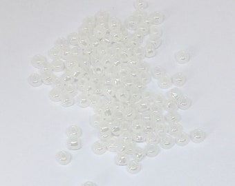 Size 6 Toho Seed Bead Ceylon Snowflake 15g approximately 210 beads (TR-06-141)