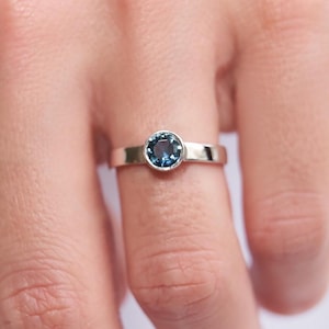 Sapphire Ring Gold Bands with Round Cut Sapphire Solid Gold Minimalist Woman Jewelry with Blue Gemstone September Birthstone Birthday Gift