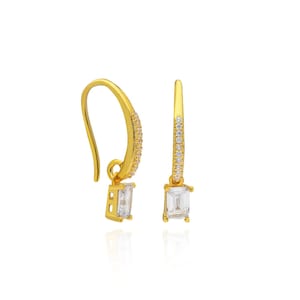 Sterling Silver Design Earring – Micron Plated 925 Silver Earrings – Dainty Everyday Jewelry Gift for Her