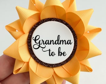 Sunflower Baby Shower Pins, Sunflower Theme Grandma to be Pin, Custom Baby Shower Favor Gifts, Grandma Gift, Nana Gift, Gigi Gift, Sunflower