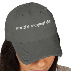 World&#39;s Okayest Dad -Distressed Dad Hat, Embroidered - Funny Gift for Fathers Day, Funny Dad Hat, Casual Dad Accessories, Men&#39;s Fashion