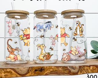 Pooh & Friends bekerverpakking, png PNGEgg | Aquarel honingbeerontwerp (digitale download)