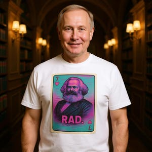 Karl Marx Grunge Vapourware T-Shirt | Vintage Playing Card Design | Unisex Tee