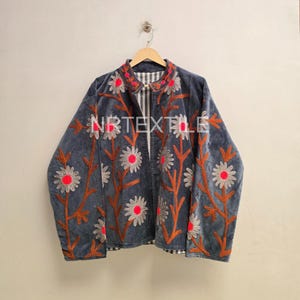 Vintage Handmade Floral bestickte Samtjacke | Boho Samt Mantel | Folk Art Statement Jacke | Einzigartige Festival-Oberbekleidung für Frauen