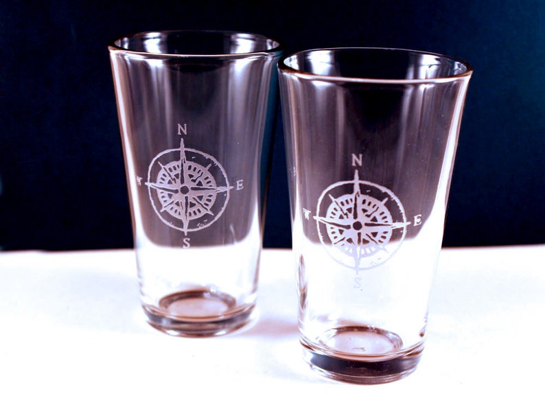 Compass Beer Pint Glass 1 hand etched GREAT GIFT image 5