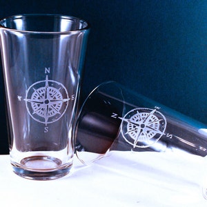 Compass Beer Pint Glass 1 hand etched GREAT GIFT image 4